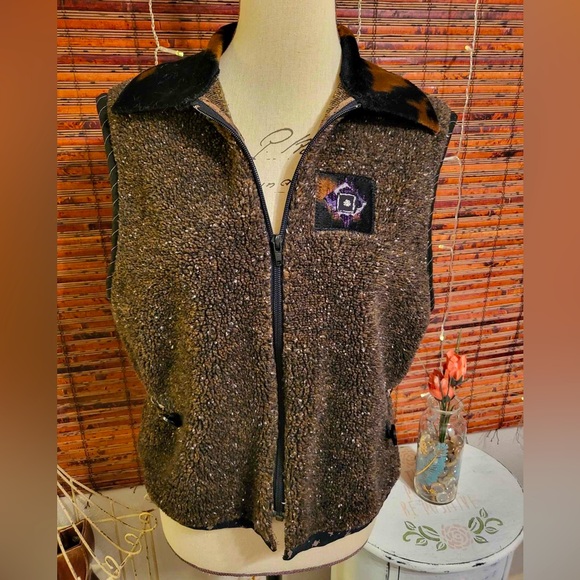 K.D. Spring animal print vest. - Picture 1 of 3